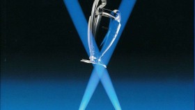 4-1！2-0！足坛狂欢夜：拜仁 皇马全胜，热刺丢分，利物浦领跑