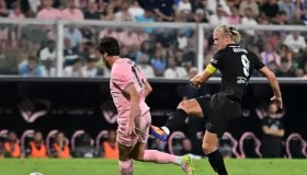 曼联中场引援升级：阿莫林8000万欧元标价，巴莱巴成新焦点