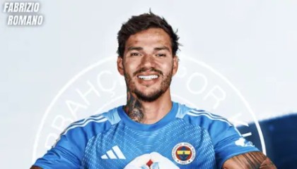 萨拉赫手球争议：VAR介入与利物浦命运考验